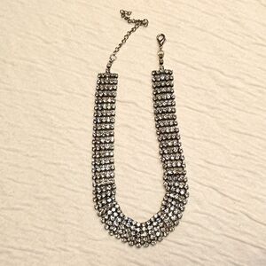 🔸️5/$25🔸️Rhinestone Bib Necklace